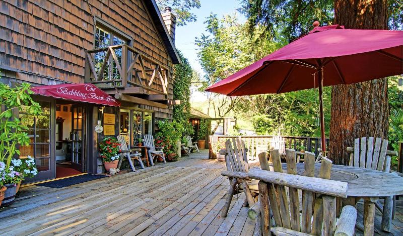 هتل Babbling Brook Inn