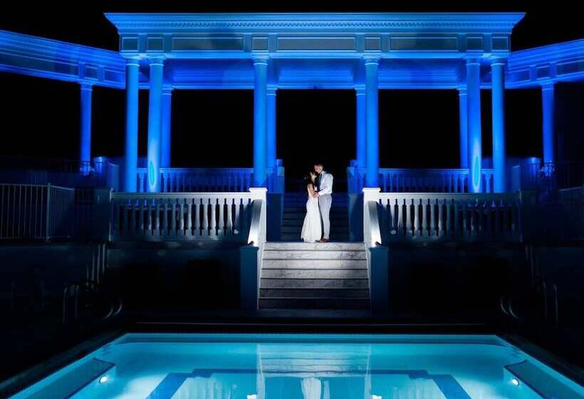 فندق The Grand Resort