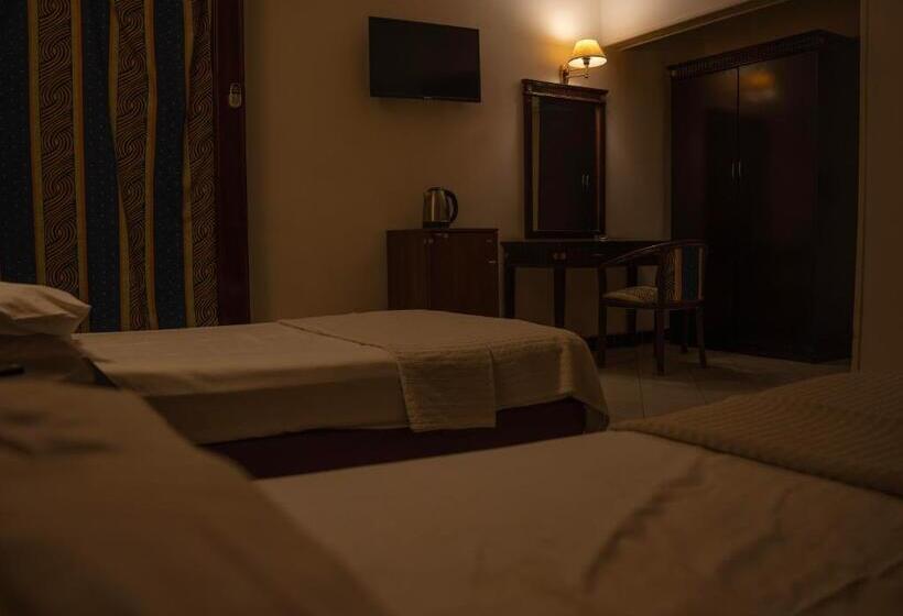 Fotos del hotel New Garden Palace:  3