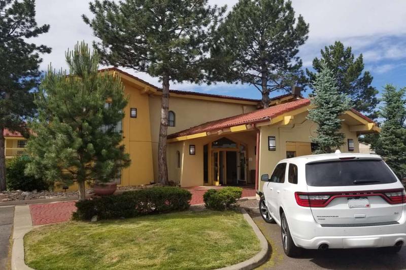 مُتل Clarion Inn