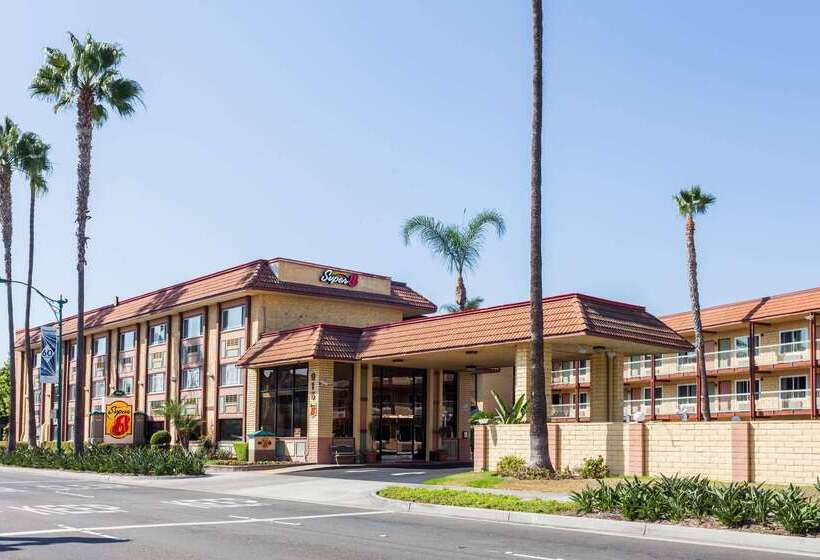 Мотель Super 8 By Wyndham Anaheim/disneyland Drive