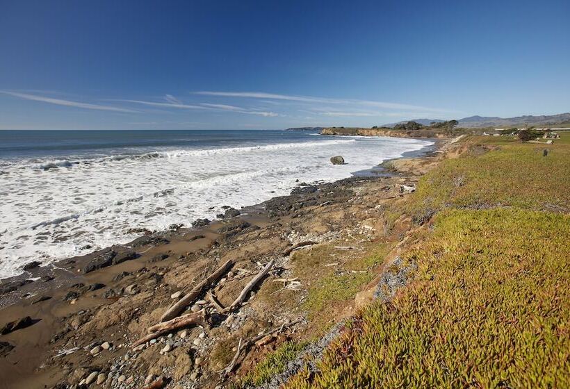 Cavalier Oceanfront Resort