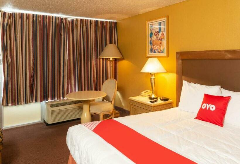 هتل Ambassador Inn