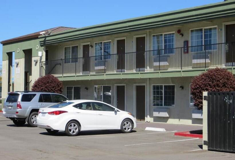 هتل American Inn Stockton