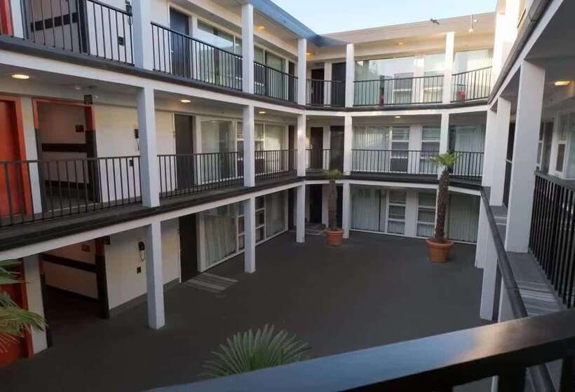 هتل Soma House