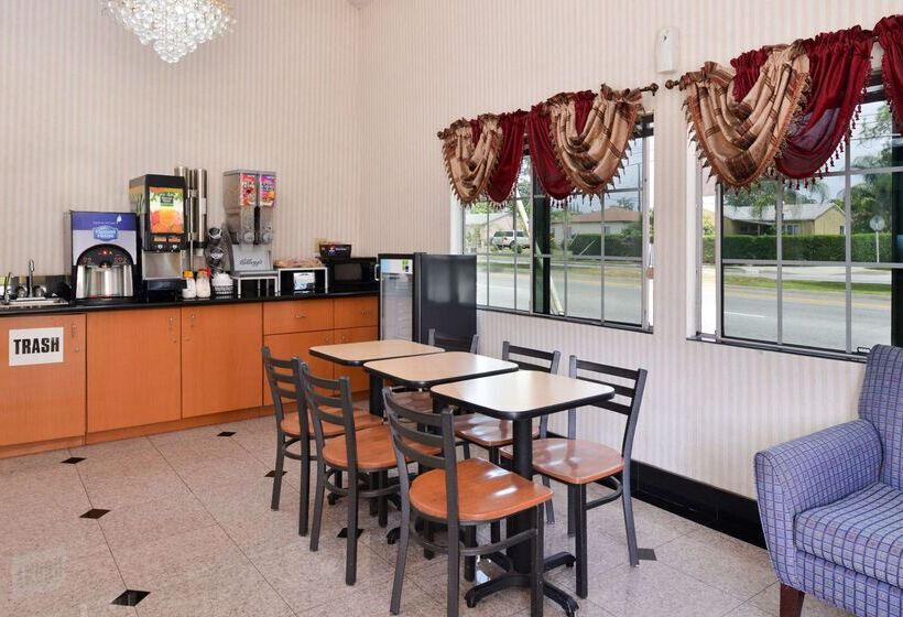 هتل Americas Best Value Inn Azusa/pasadena
