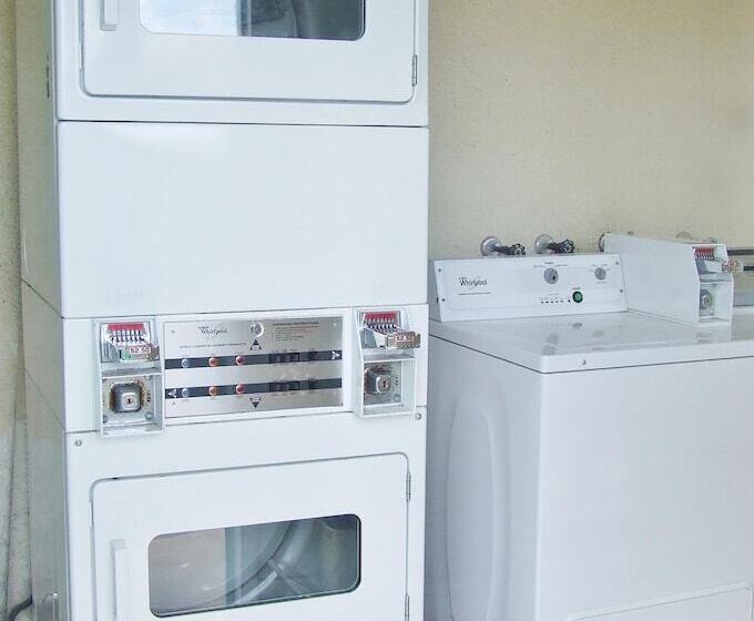 בית מלון כפרי Americas Best Value Inn Beaumont