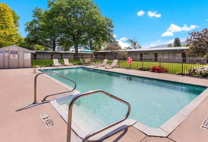 בית מלון כפרי Americas Best Value Inn Painted Post