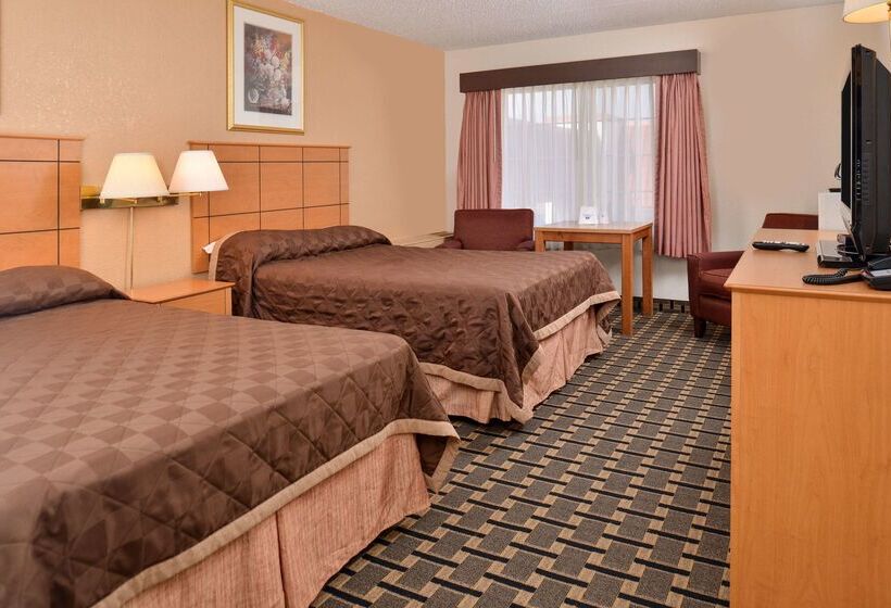 هتل Americas Best Value Inn And Suites St. Cloud
