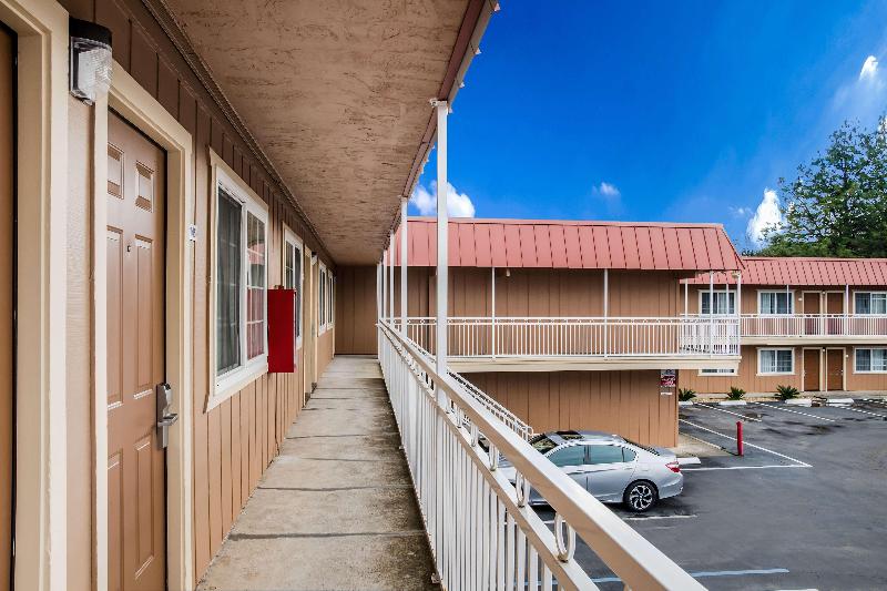هتل Americas Best Value Inn Ukiah