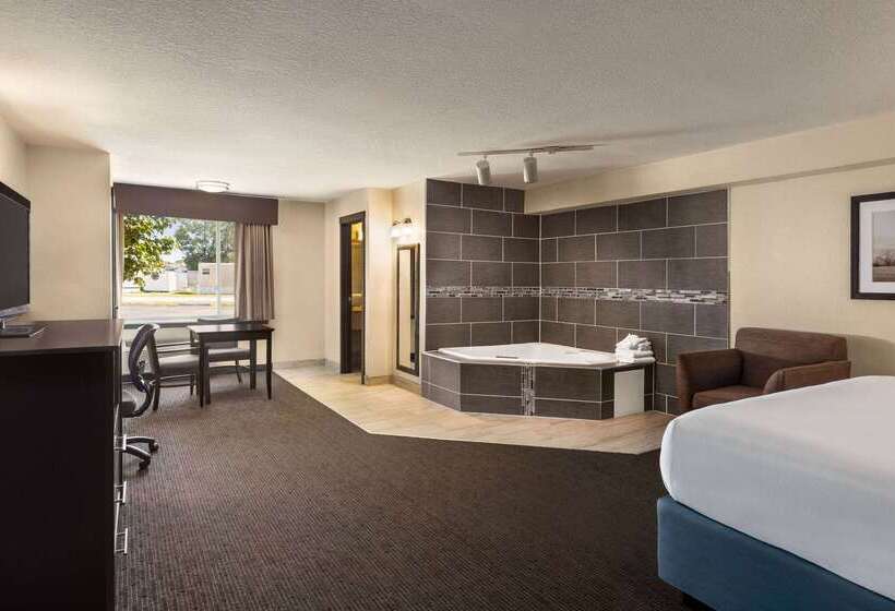 هتل Americinn By Wyndham La Crosse Riverfrontconference Center