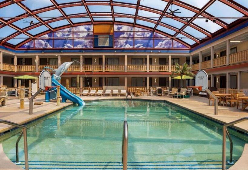 هتل Americinn By Wyndham La Crosse Riverfrontconference Center