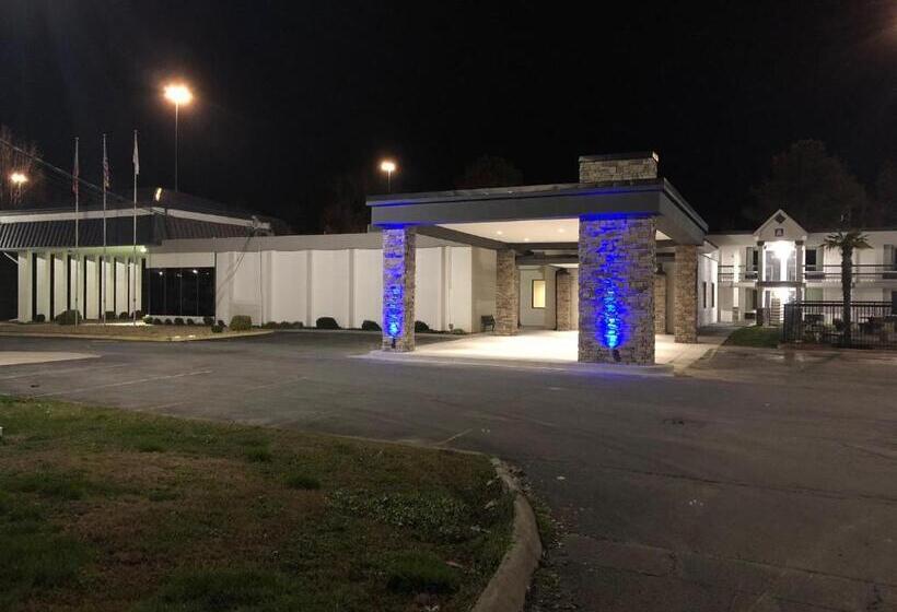 هتل Quality Inn