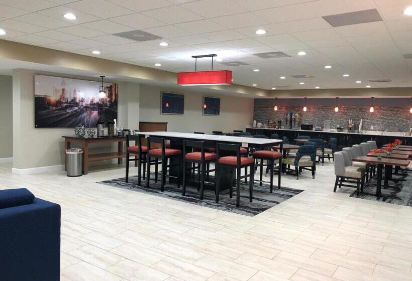 هتل Quality Inn