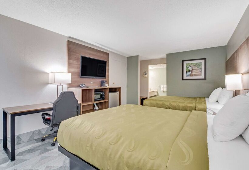 هتل Quality Inn