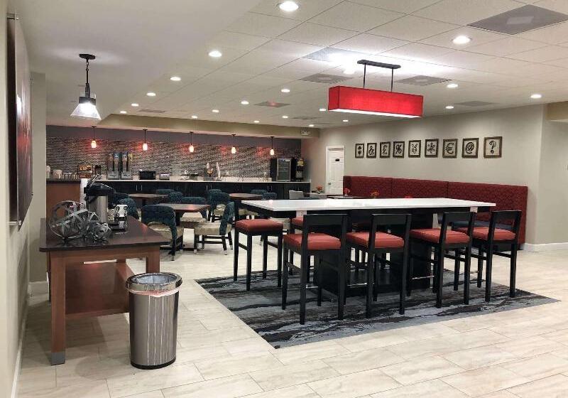 هتل Quality Inn