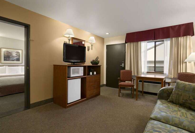 هتل Baymont By Wyndham Seattle/kirkland Wa