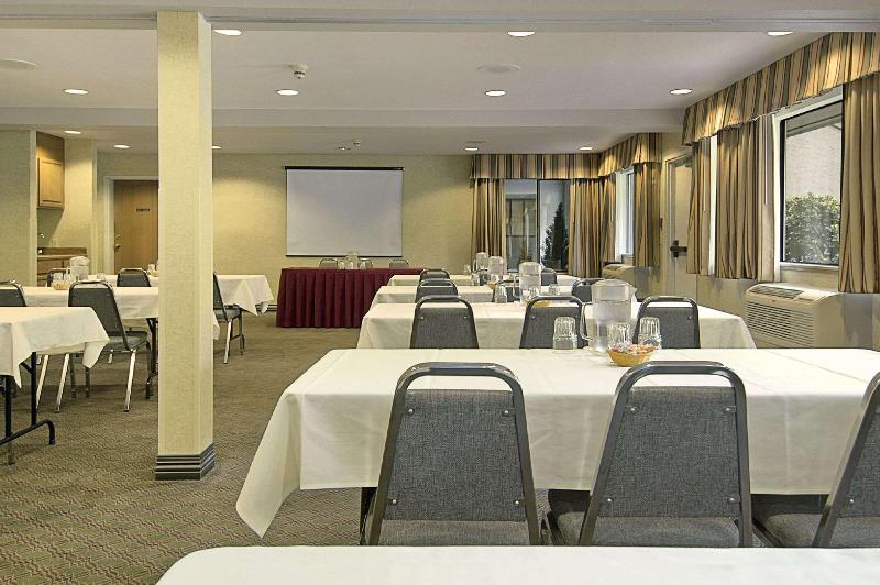 هتل Baymont By Wyndham Seattle/kirkland Wa