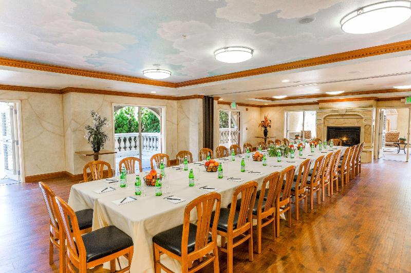 هتل Best Western Dry Creek Inn
