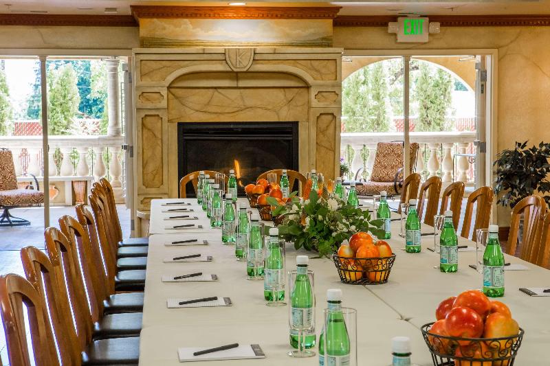 هتل Best Western Dry Creek Inn