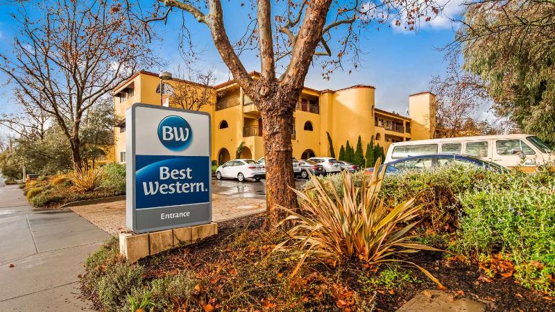 هتل Best Western Dry Creek Inn