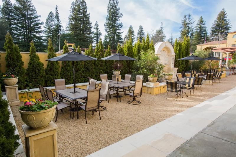 هتل Best Western Dry Creek Inn