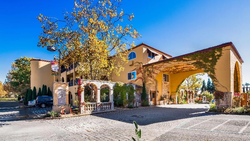 هتل Best Western Dry Creek Inn