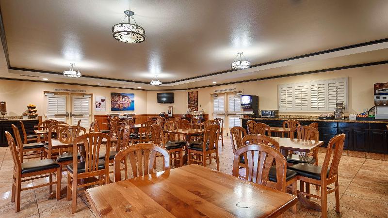 هتل Best Western Dry Creek Inn