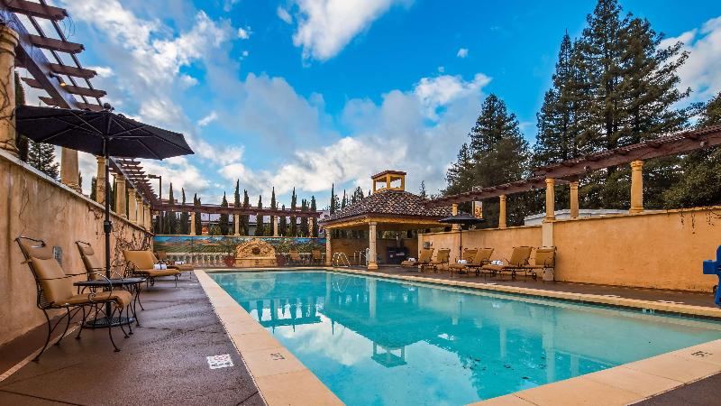 هتل Best Western Dry Creek Inn