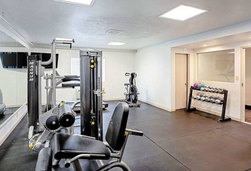 فندق Quality Inn Frontier At Us Hwy 30