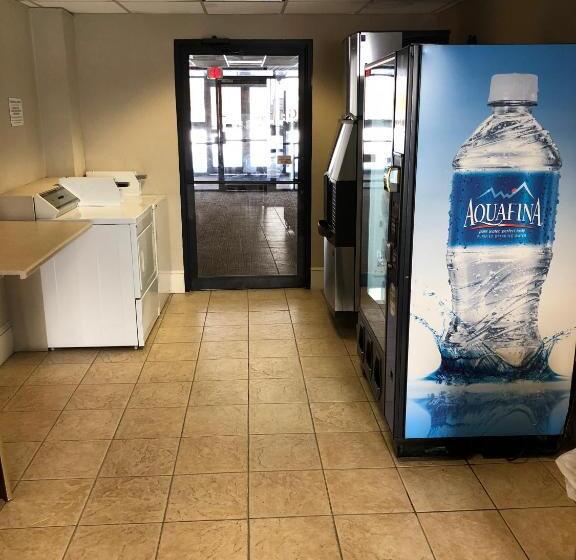 فندق Best Western Gateway Adirondack Inn