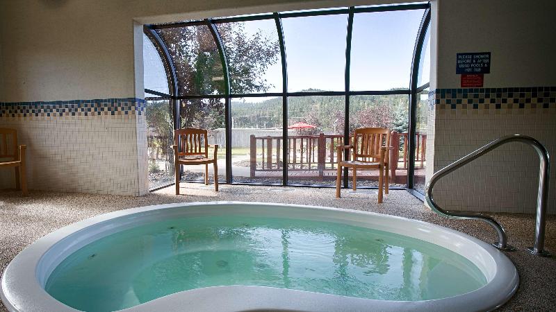 هتل Best Western Golden Spike Inn & Suites