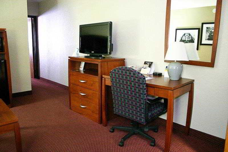 هتل Best Western Hospitality House