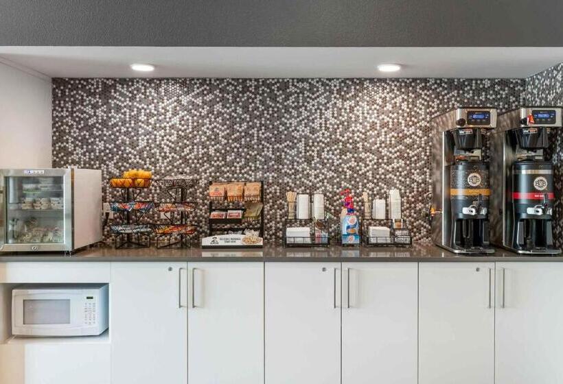 هتل Extended Stay America Premier Suites   Portland   North