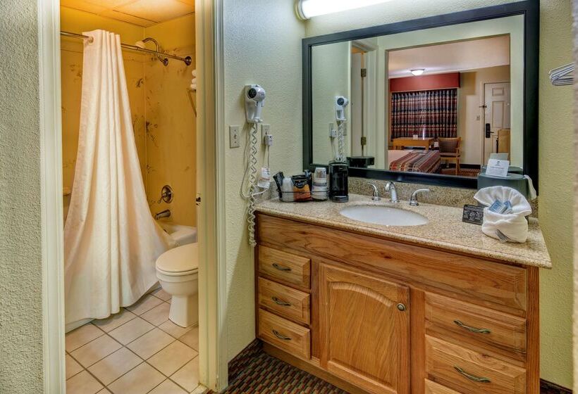 Отель Best Western Inn Russellville