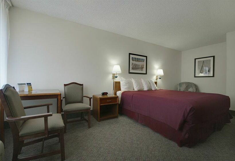 هتل Ramada By Wyndham Mesa Downtown