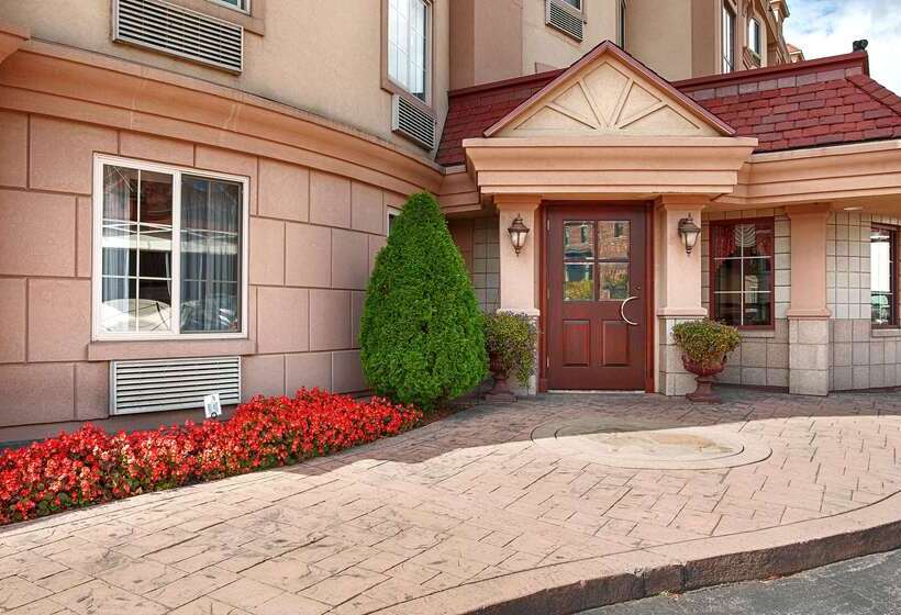 هتل Best Western On The Avenue