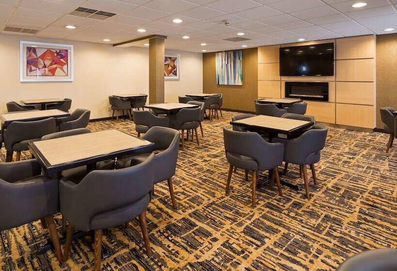 هتل Best Western On The Avenue