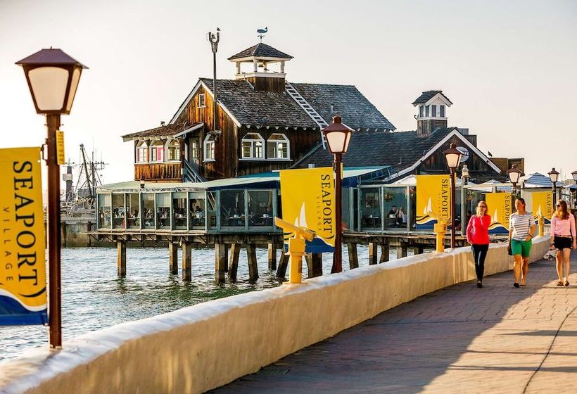 هتل Best Western Plus Bayside Inn