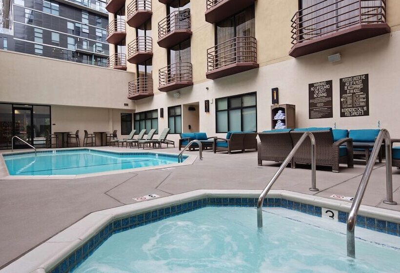 هتل Best Western Plus Bayside Inn