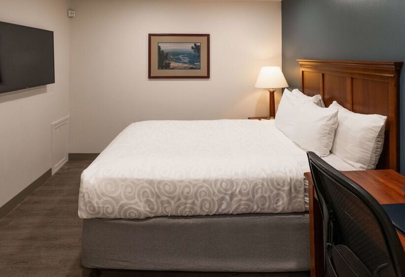 هتل Best Western Plus Clocktower Inn