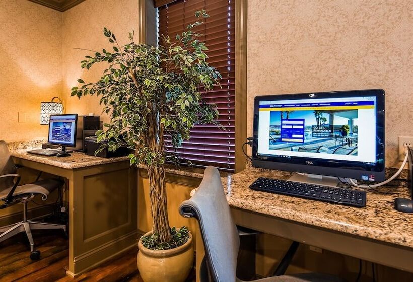 ホテル Best Western Plus Country Cupboard Inn