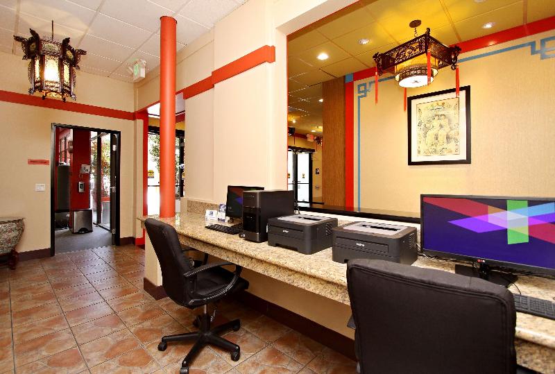 فندق Best Western Plus Dragon Gate Inn