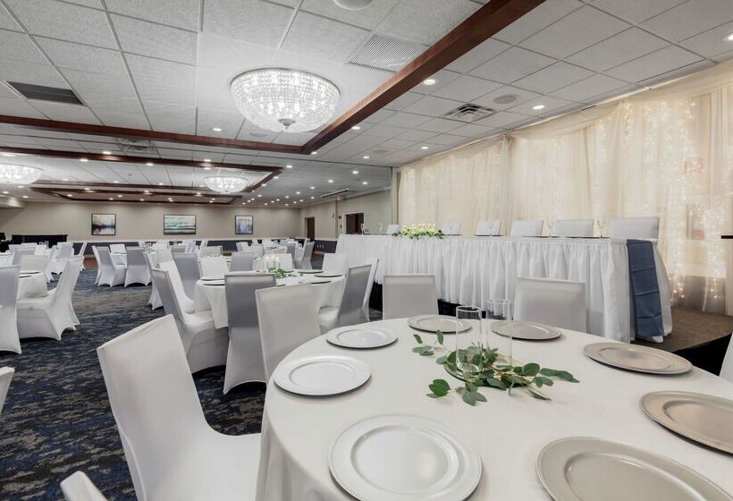 호텔 Best Western Plus Dubuque  & Conference Center