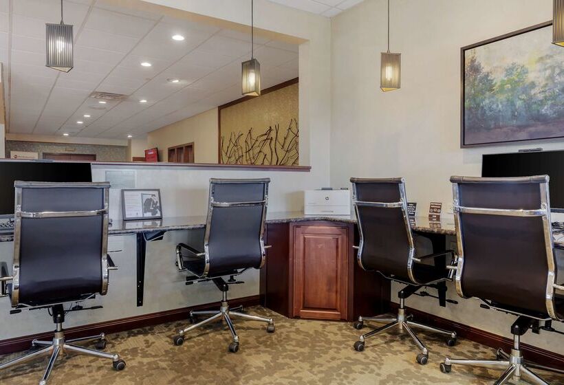 Best Western Plus Dubuque Hotel And Conference Center