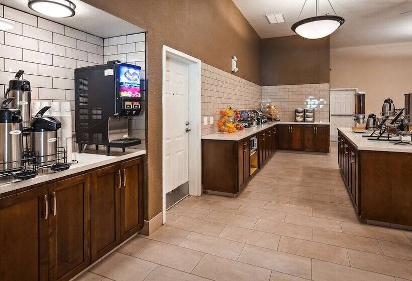 هتل Best Western Plus Executive Inn & Suites