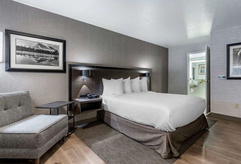 בית מלון כפרי Best Western Plus Hilltop Inn