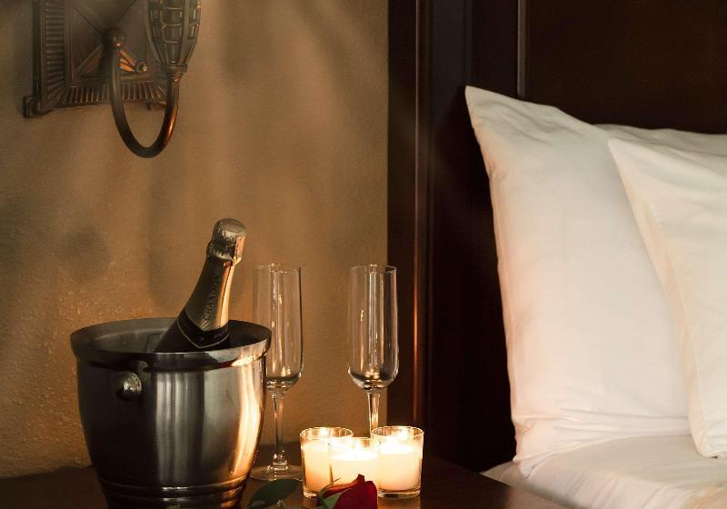 هتل Best Western Plus Inn At The Vines