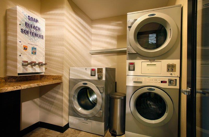 هتل Best Western Plus Inn At The Vines