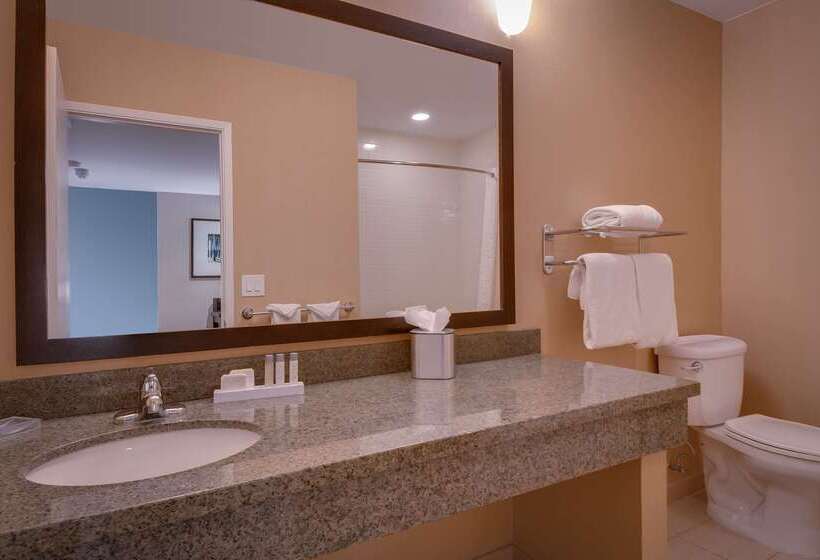 هتل Best Western At Ventura Pier